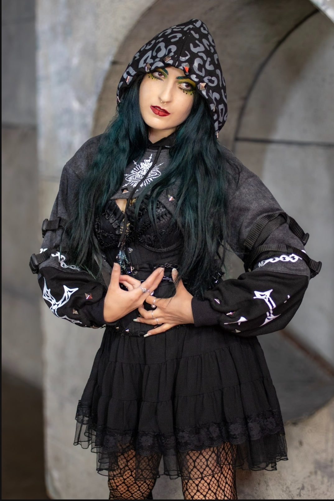 (PRE-ORDER) The Vivienne Shruggie